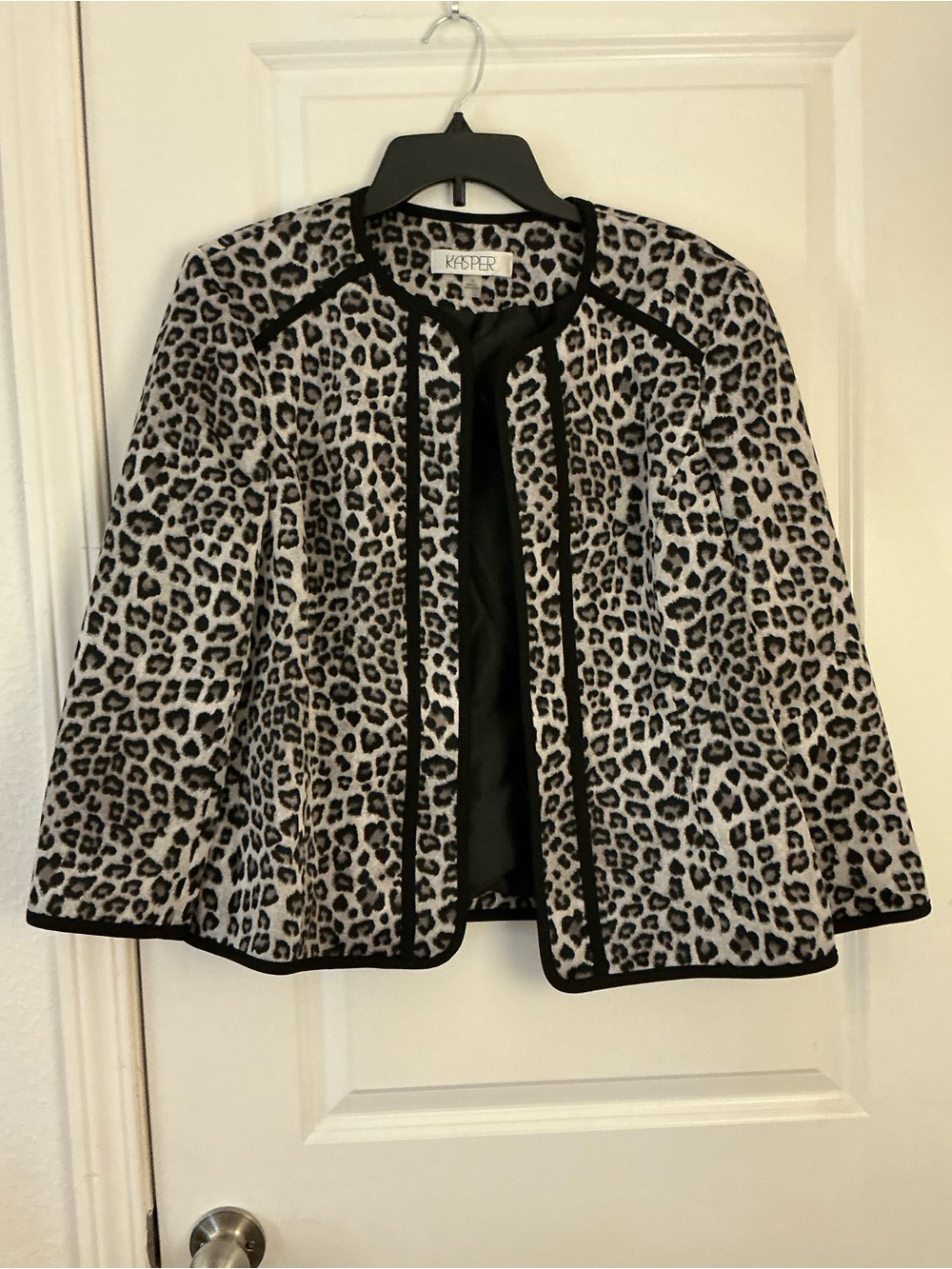 Kasper Leopard Print Collarless Blazer Jacket Size 16 Grey Black Contrast Trim